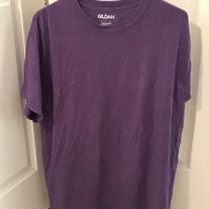 5/$25 Gildan  lg shirt